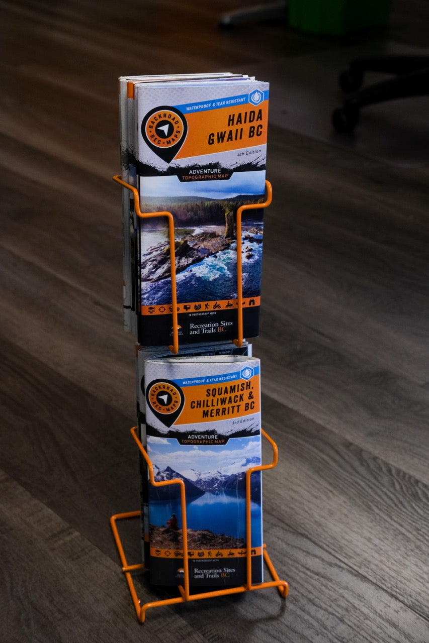 2-Pocket Retail Stand